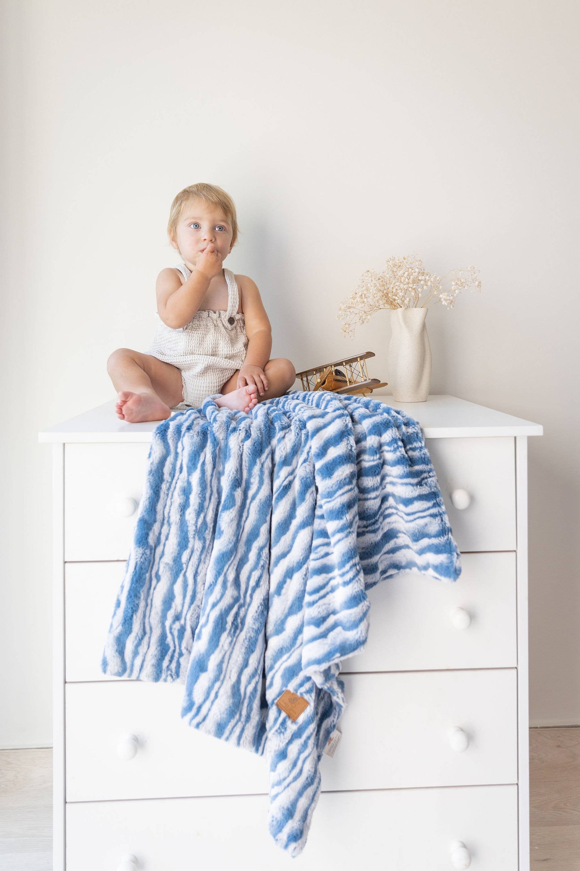 Cuddle Cookie Faux Fur Baby Blanket Wave Blue - Tiniboo